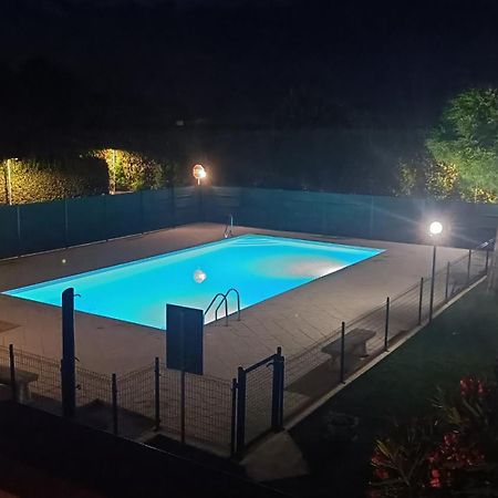 Residence Pool Peschiera Del Garda Exteriör bild