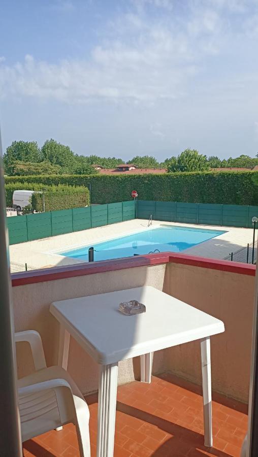 Residence Pool Peschiera Del Garda Exteriör bild