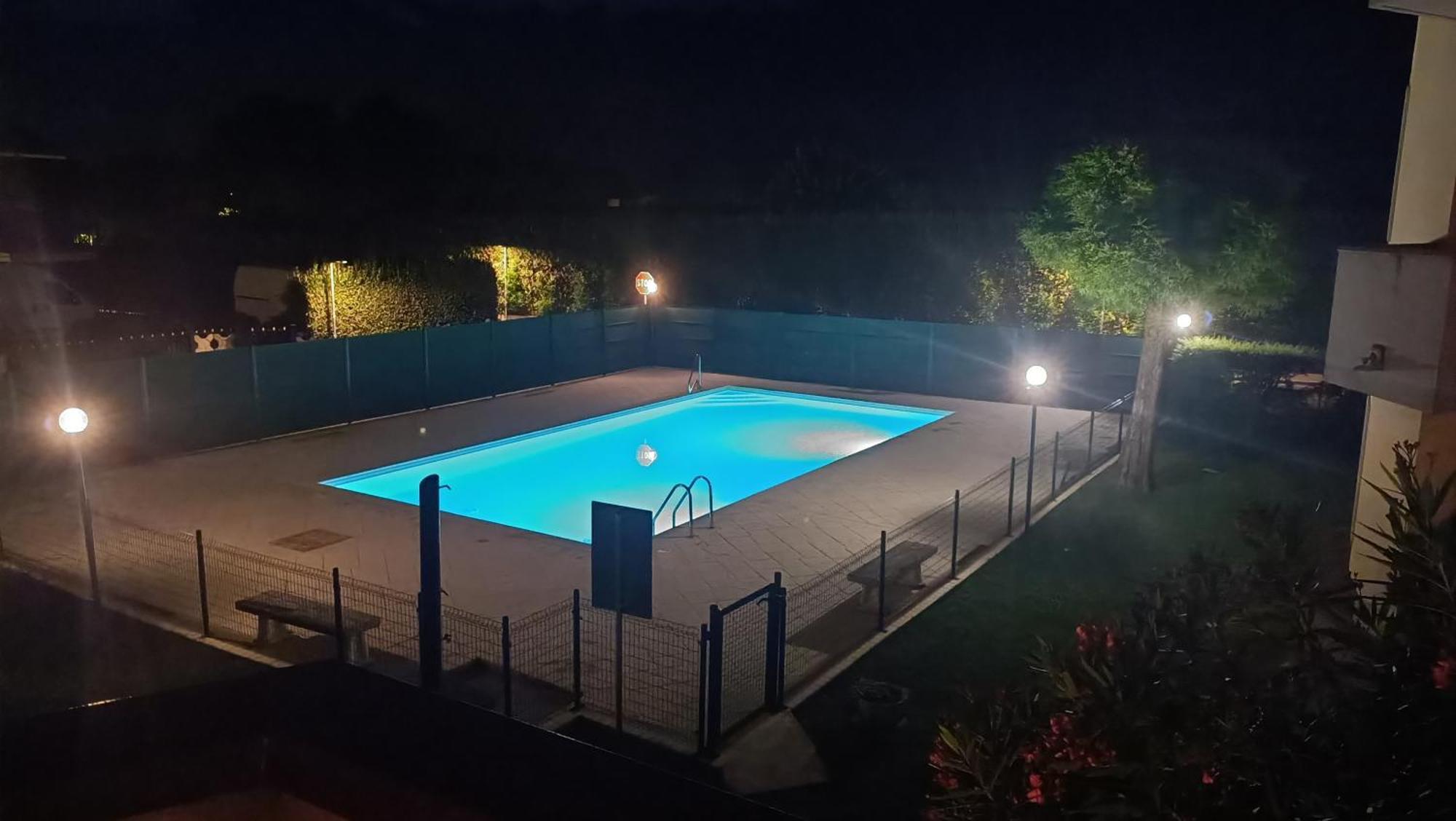 Residence Pool Peschiera Del Garda Exteriör bild